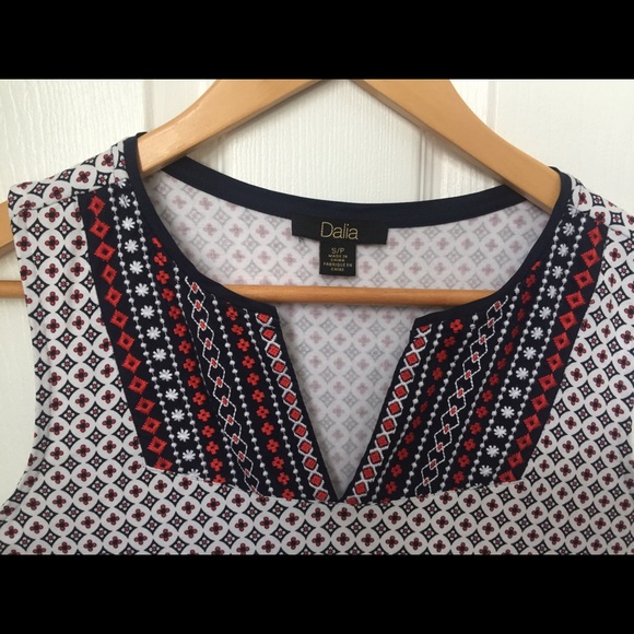 Dalia Sleeveless Soft Cotton Top - Picture 5 of 7